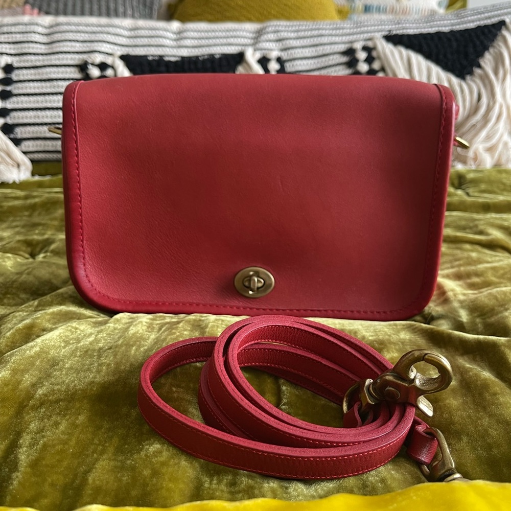 Vintage NYC Coach Pocket Purse